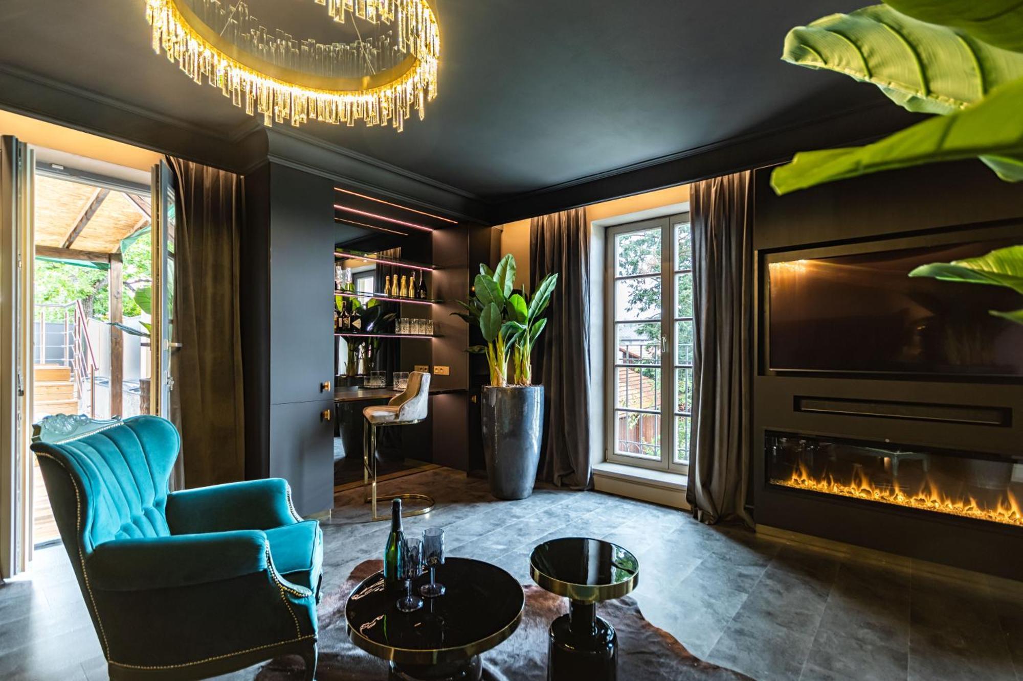 Royal Apartmany Dobris Εξωτερικό φωτογραφία